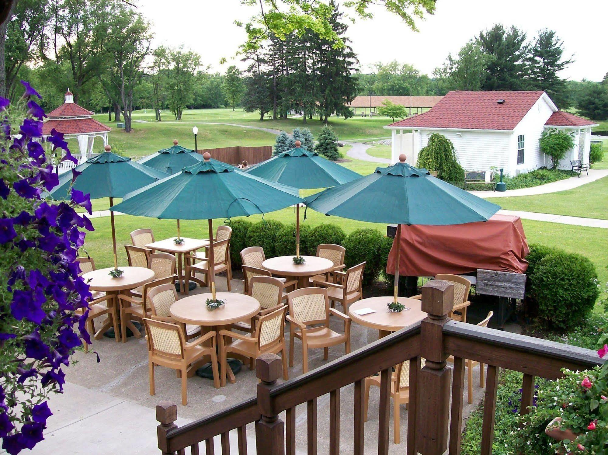 Julias Bed And Breakfast Hubbard Ресторант снимка